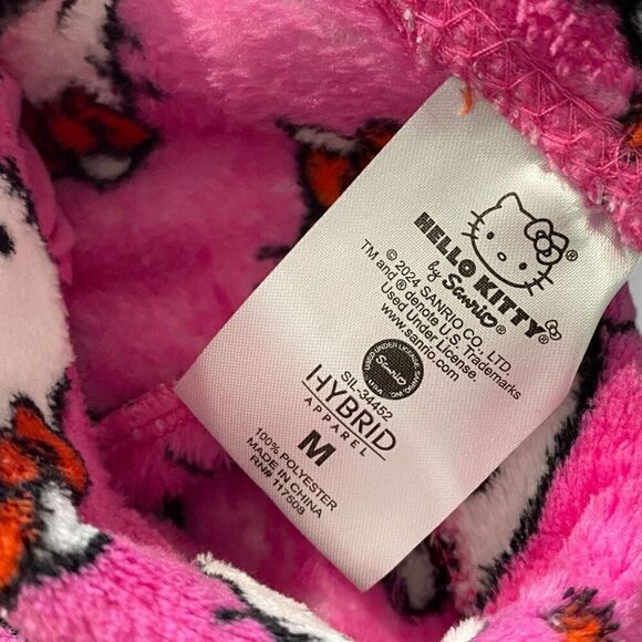 Hello Kitty Sanrio Fuzzy Soft Touch Pajama Shorts Womens size M New with Tags - Picture 8 of 8